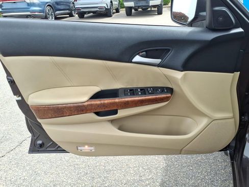 Used 2012 Honda Accord EX-L image 9