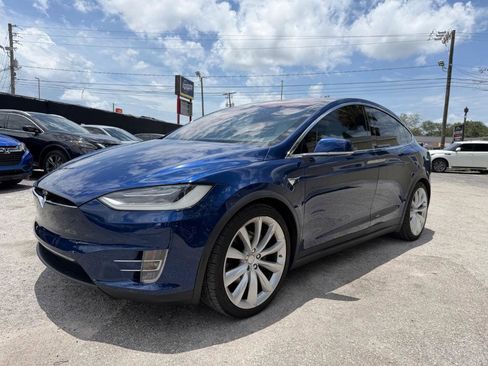 Used 2017 Tesla Model X 75D AWD/4WD image 1