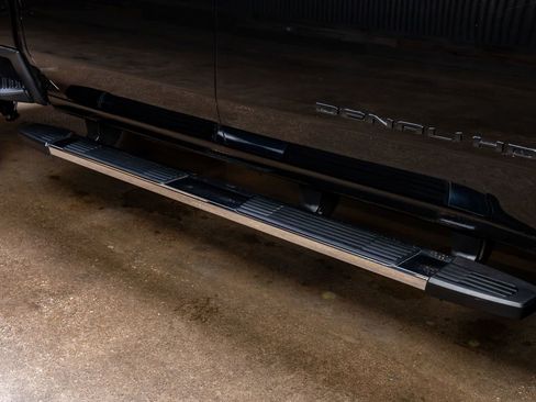 Used 2025 GMC Sierra 2500 Denali image 13