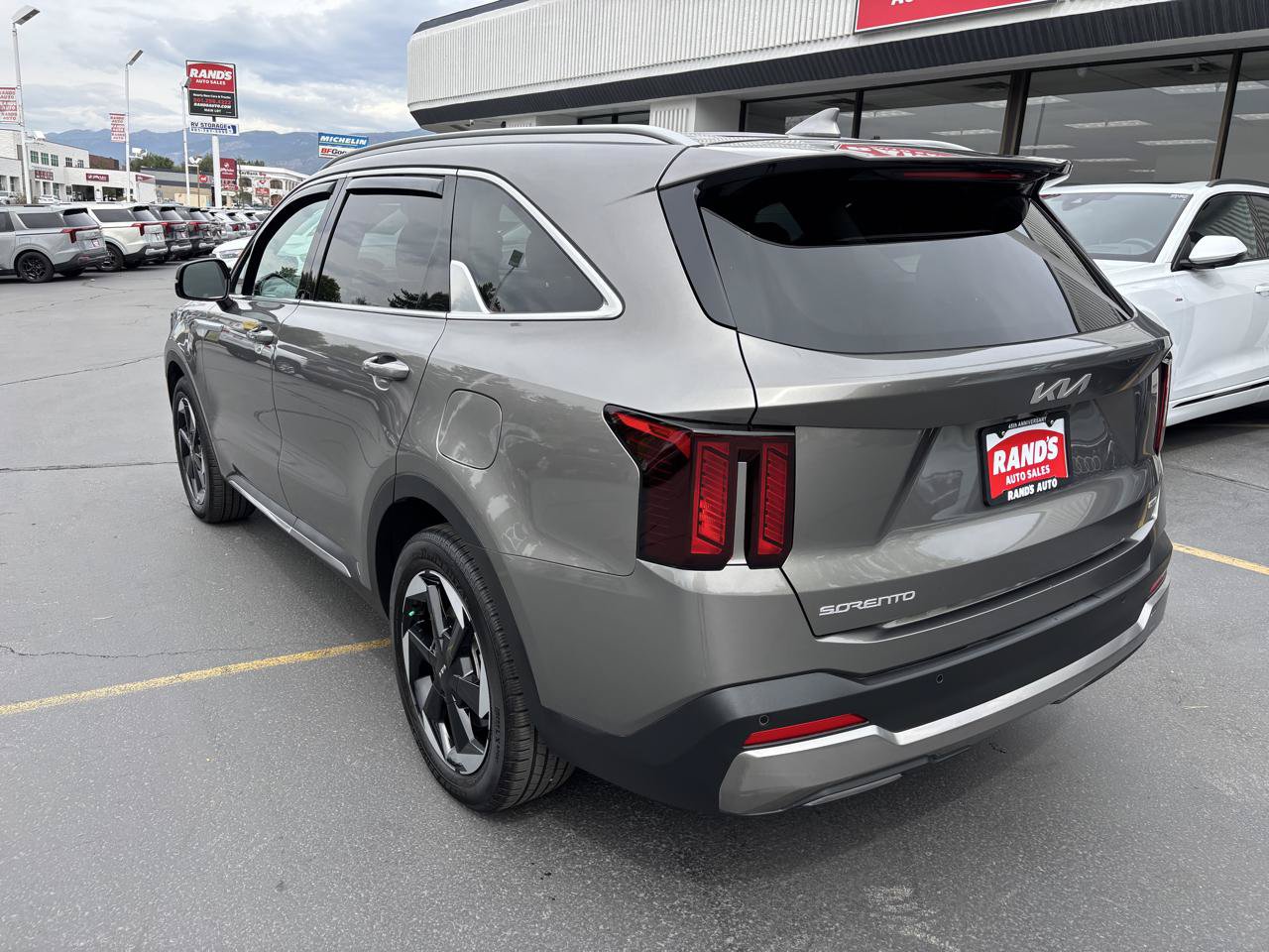 Used 2025 Kia Sorento EX AWD/4WD image 6