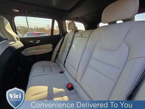 Certified 2025 Volvo V60 B5 Cross Country Ultra w/ Protection Package Premier AWD/4WD image 12