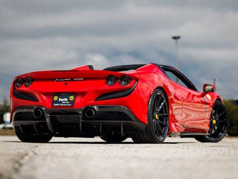 Used 2021 Ferrari F8 Tributo image 23