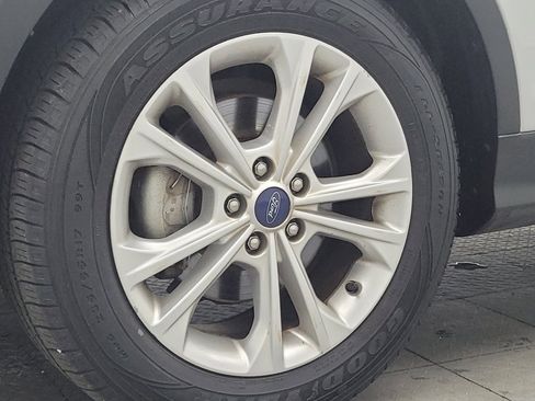 Used 2018 Ford Escape SE w/ Ford Safe & Smart Package FWD image 31