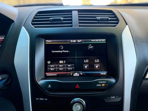 Used 2015 Ford Explorer XLT w/ Equipment Group 202A image 19