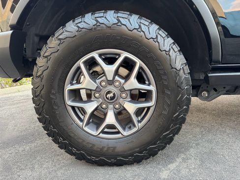 Certified 2025 Ford Bronco Badlands AWD/4WD image 10