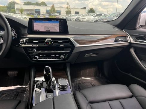 Used 2020 BMW 530e w/ Convenience Package RWD image 14
