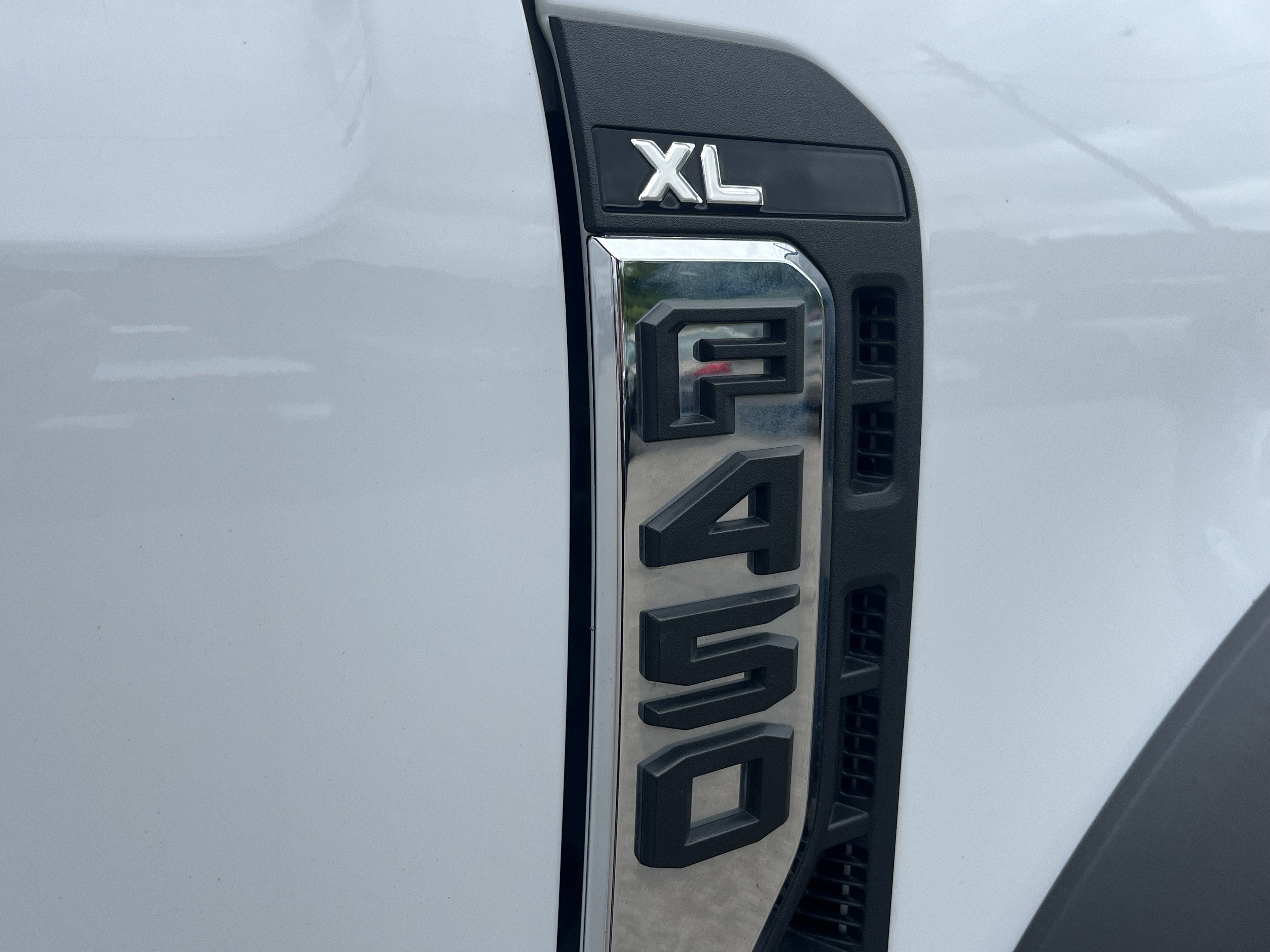 Used 2024 Ford F450 XL RWD image 18