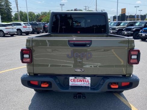 Used 2026 Jeep Gladiator Mojave AWD/4WD image 4