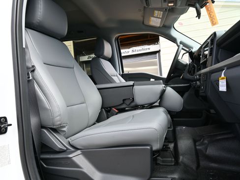 New 2026 Ford F550 4x4 Crew Cab image 22