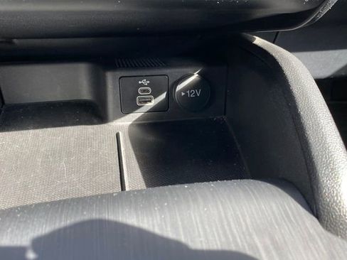 Used 2025 Ford Escape Active image 21