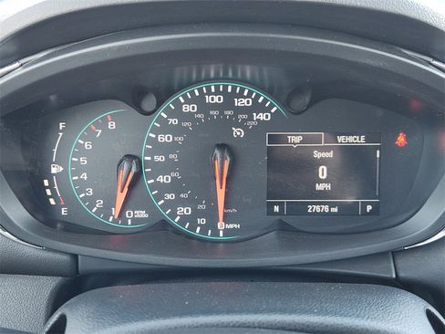 Used 2022 Chevrolet Trax LT w/ LT Convenience Package image 16