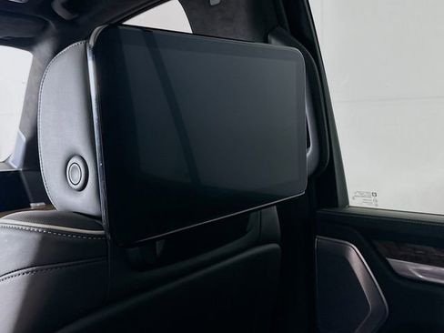 Used 2025 Cadillac Escalade Sport Platinum w/ LPO, Floor Liner Package AWD/4WD image 25