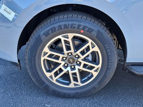 New 2026 Ford Expedition Active image 17