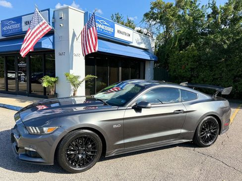 Used 2015 Ford Mustang GT Premium RWD image 32