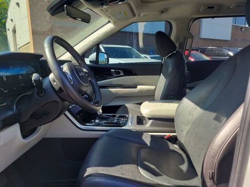 Used 2024 Kia Carnival SX Prestige FWD image 14