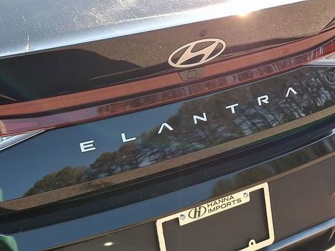 Used 2024 Hyundai Elantra SEL image 34