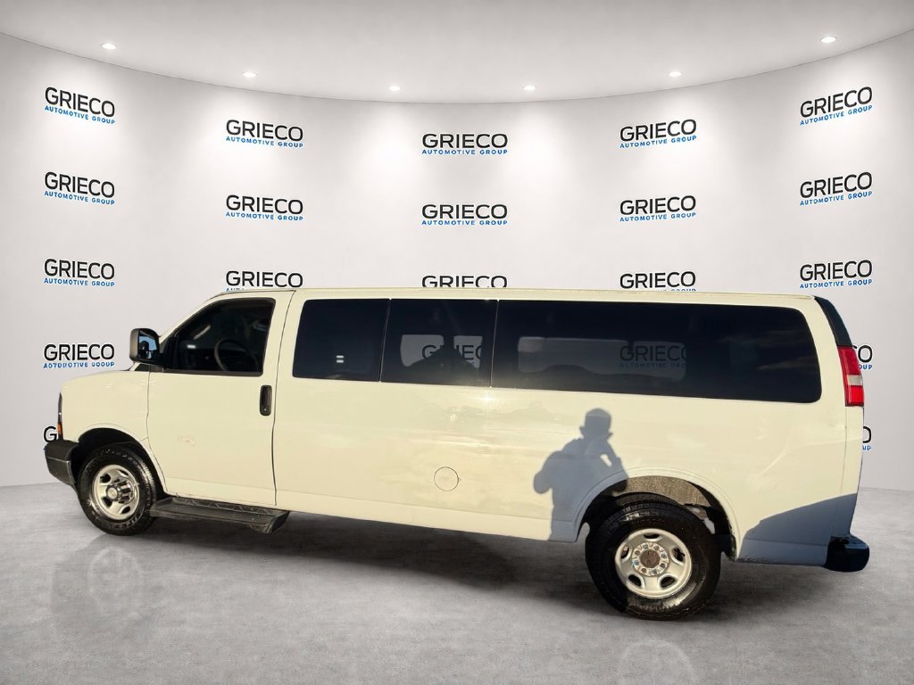 Used 2019 Chevrolet Express 3500 LT w/ LT Preferred Equipment Group RWD image 5