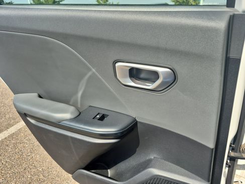 Used 2025 Kia K4 FWD image 21