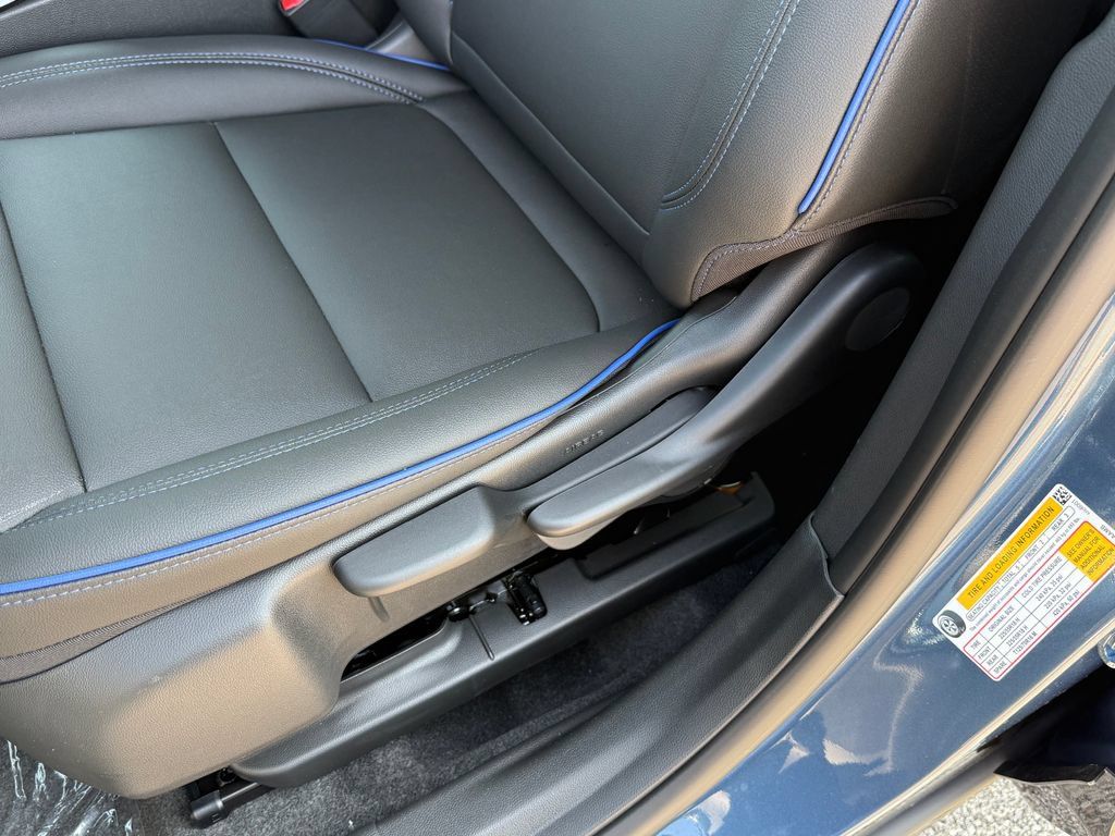 New 2026 Buick Envista Sport Touring FWD image 28