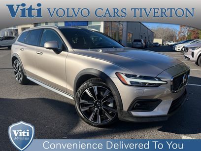 New 2026 Volvo V60 B5 Cross Country Ultra w/ Climate Package