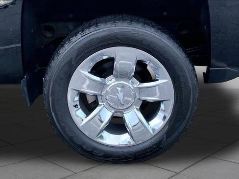 Used 2017 Chevrolet Silverado 1500 LTZ AWD/4WD image 11