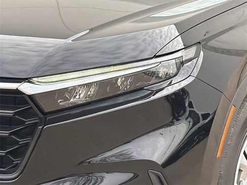 Used 2024 Honda CR-V LX image 5