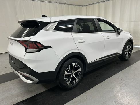 Used 2025 Kia Sportage EX image 2