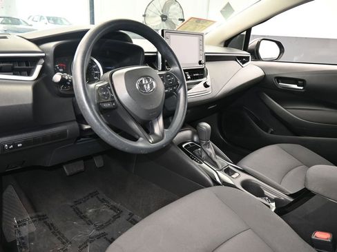 Used 2021 Toyota Corolla LE image 12