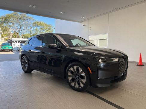 Certified 2023 BMW iX xDrive50 w/ Premium Package image 5