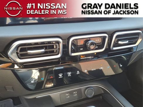 New 2026 Nissan Sentra SR w/ SR All Weather Package FWD image 17