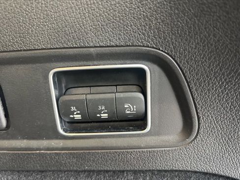 Used 2021 Mercedes-Benz GLS 450 4MATIC image 29