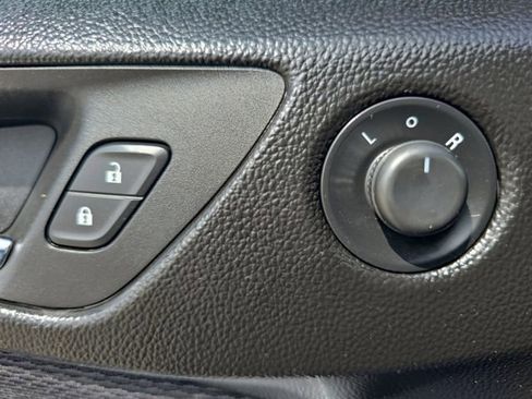 Used 2017 Chevrolet Cruze LT w/ Convenience Package image 30