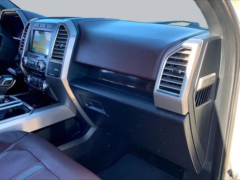 Used 2017 Ford F150 Platinum w/ Equipment Group 701A Luxury AWD/4WD image 19