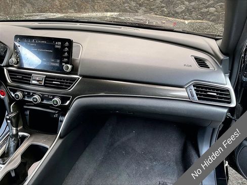 Used 2018 Honda Accord Sport image 12
