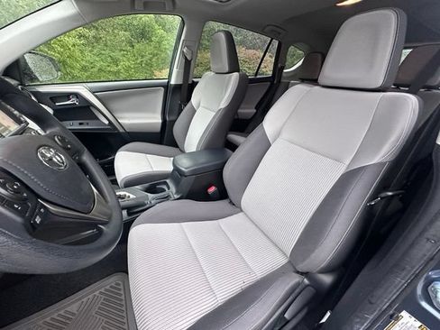 Used 2014 Toyota RAV4 XLE AWD/4WD image 12