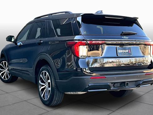 Used 2025 Ford Explorer ST-Line image 11
