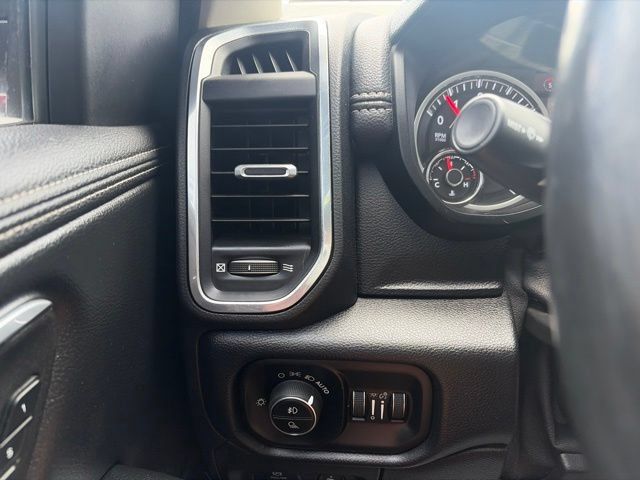 Used 2022 RAM 1500 Laramie AWD/4WD image 21