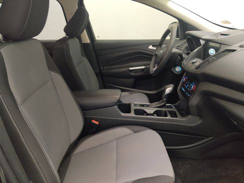 Used 2018 Ford Escape SE w/ SE Sync 3 Package AWD/4WD image 21