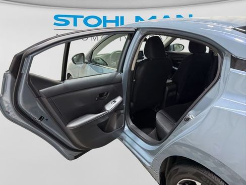Used 2025 Nissan Sentra SV FWD image 26