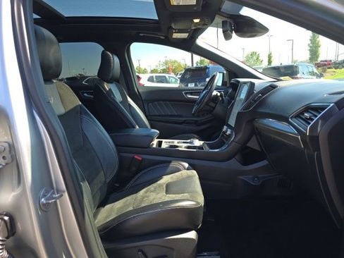 Used 2022 Ford Edge ST w/ Equipment Group 401A image 18