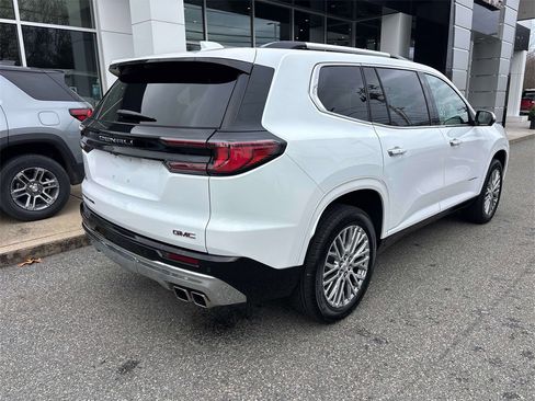 Certified 2026 GMC Acadia Denali w/ LPO, Floor Liner Package image 3