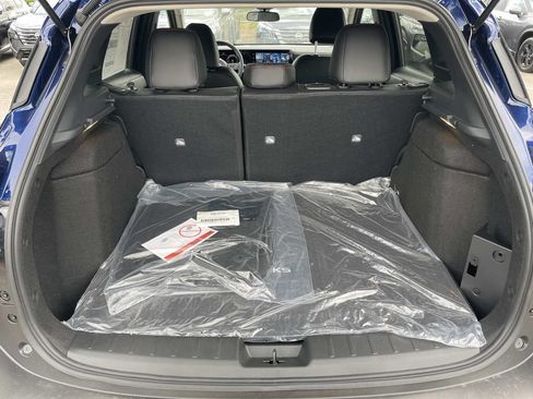 New 2026 Nissan Kicks SR w/ Cold Weather Package AWD/4WD image 12