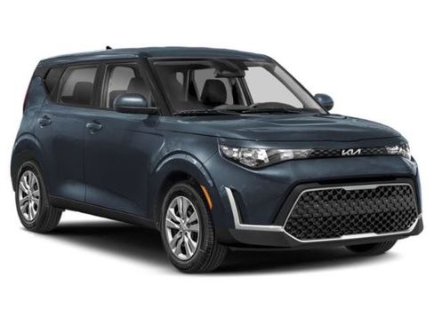 Used 2023 Kia Soul LX w/ LX Technology Package image 12