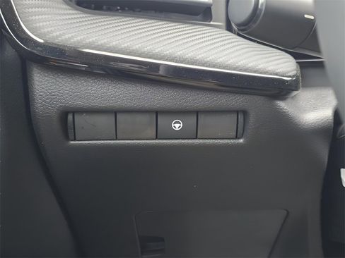 New 2026 Nissan Kicks SR image 22