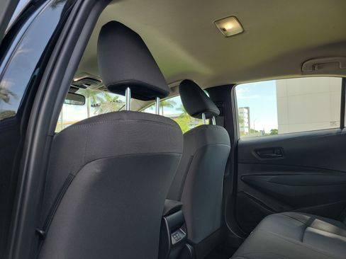 Used 2025 Toyota Corolla LE FWD image 9