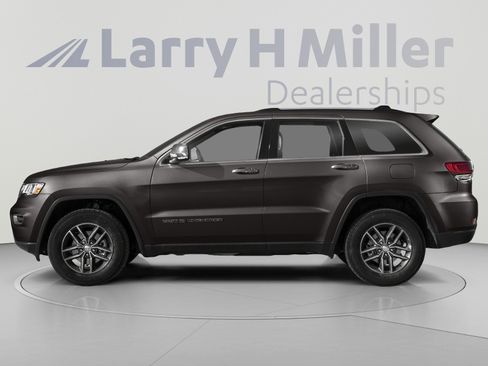 Used 2018 Jeep Grand Cherokee Limited AWD/4WD image 3