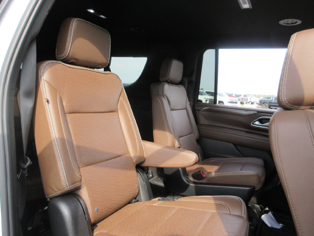 Certified 2022 Chevrolet Suburban High Country AWD/4WD image 25