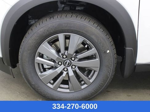 New 2026 Nissan Pathfinder SV image 25