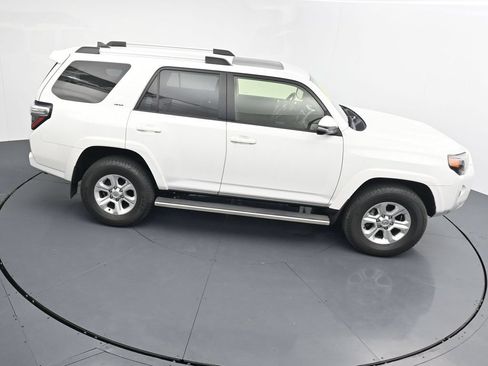 Used 2024 Toyota 4Runner SR5 Premium w/ Moonroof Package AWD/4WD image 17