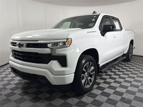Used 2022 Chevrolet Silverado 1500 RST AWD/4WD image 3